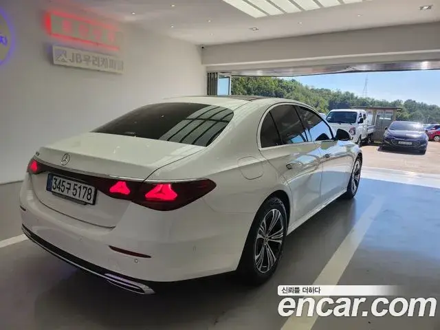 Mercedes-Benz E-Class, 2024