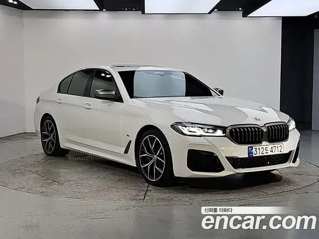 BMW 5 Series, 2022