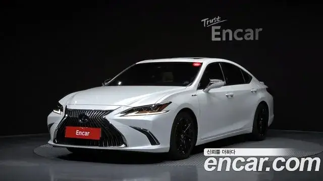 Lexus ES300h, 2019