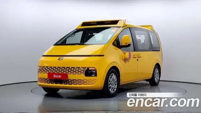 Hyundai Staria, 2023