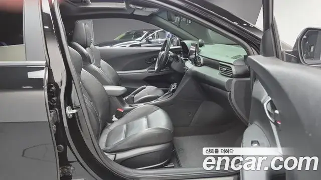 Hyundai Veloster, 2021