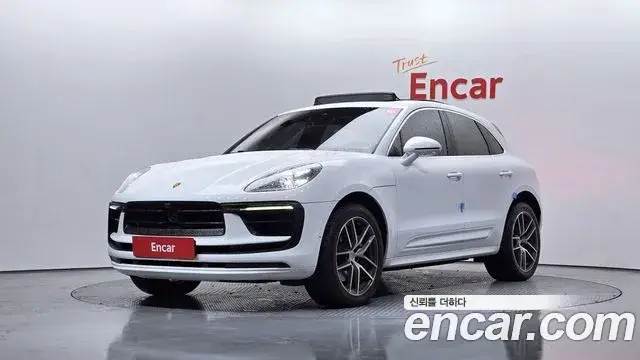 Porsche Macan, 2022