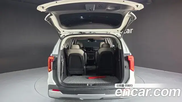 Kia Carnival, 2024