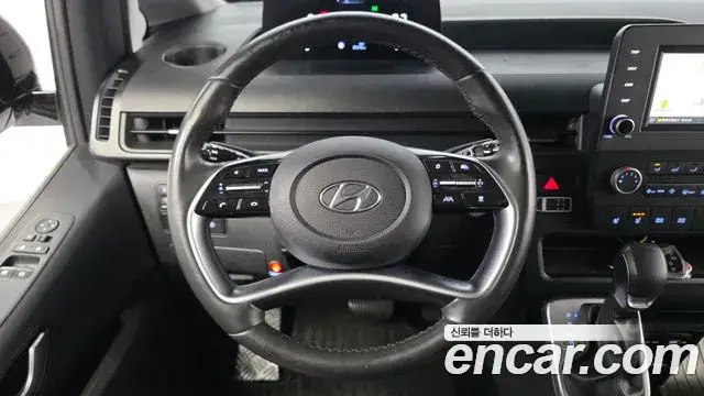 Hyundai Staria, 2022