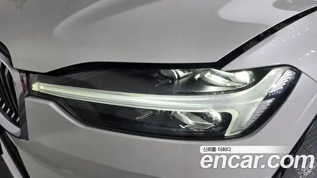 Volvo XC60, 2022