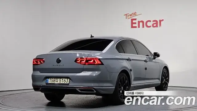 Volkswagen Passat GT, 2022