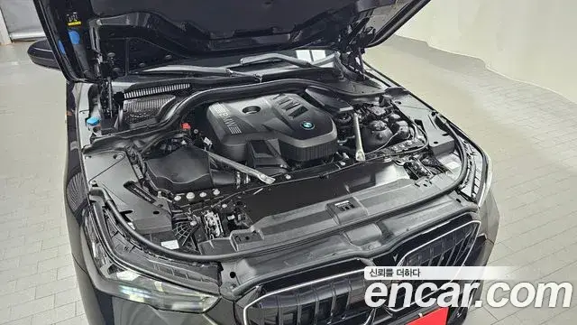 BMW 5 Series, 2025