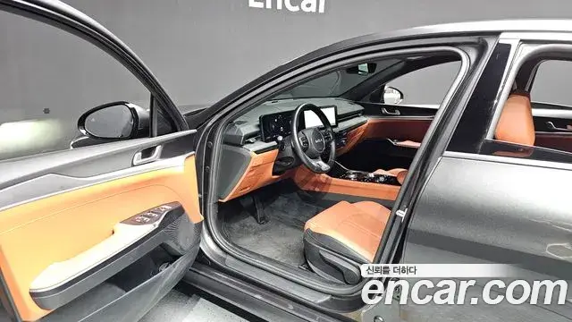 Kia K5, 2025