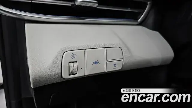 Hyundai The New Avante Hybrid, 2021