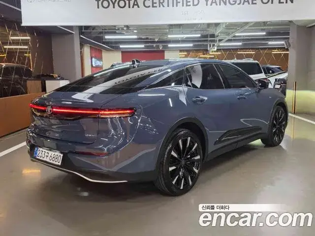Toyota Crown Crossover, 2025