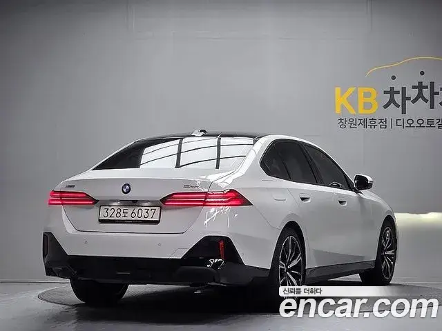 BMW 5 Series, 2025