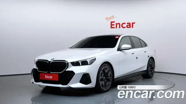 BMW 5 Series, 2025