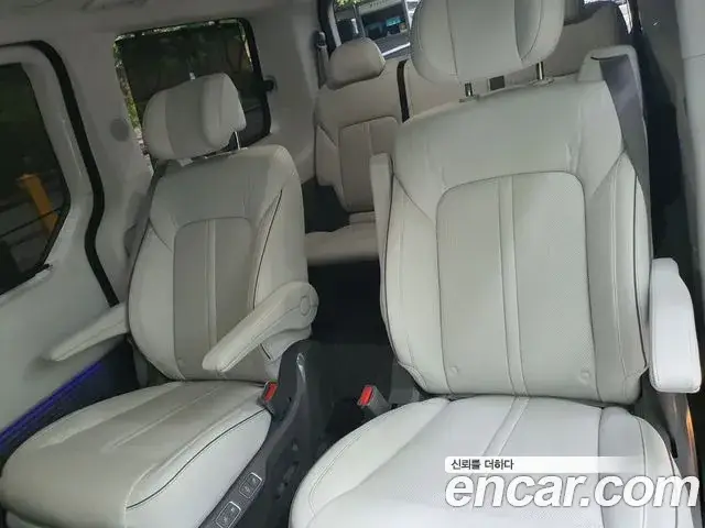 Hyundai Staria, 2025
