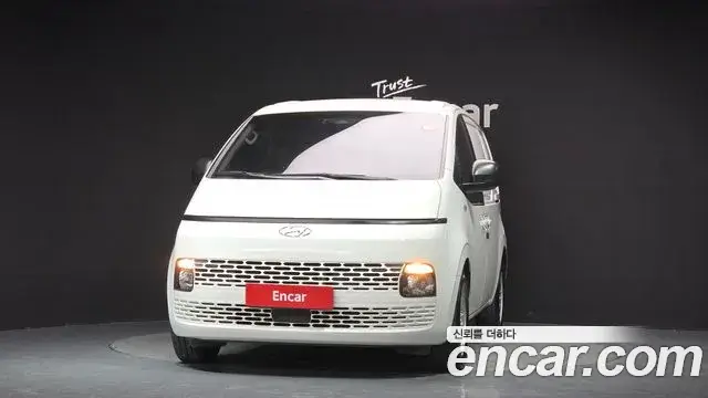 Hyundai Staria, 2022