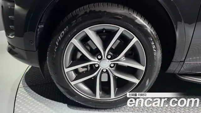 Land Rover Discovery Sport, 2025