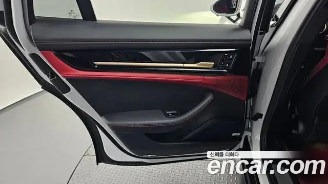 Porsche Panamera, 2024