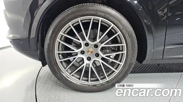 Porsche Cayenne, 2023