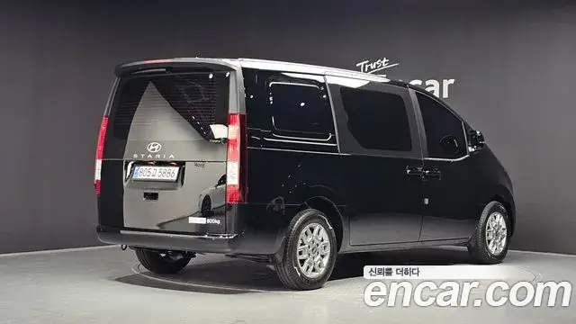 Hyundai Staria, 2025