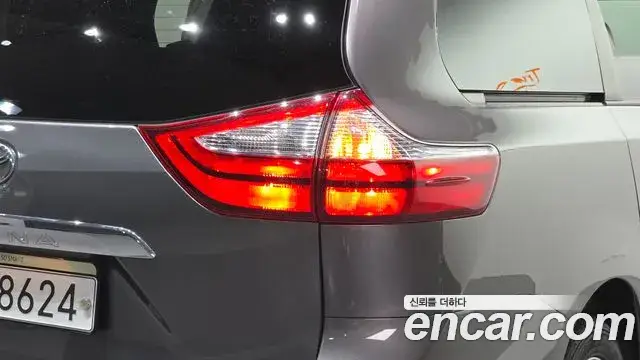 Toyota Sienna, 2018
