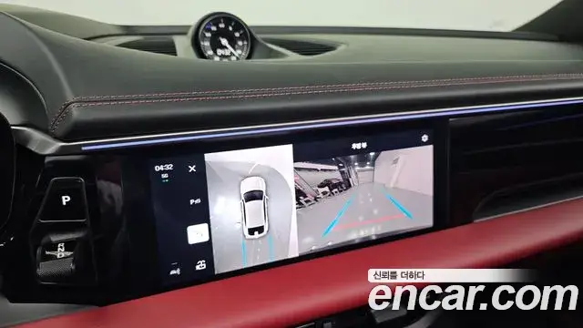 Porsche Macan EV, 2025