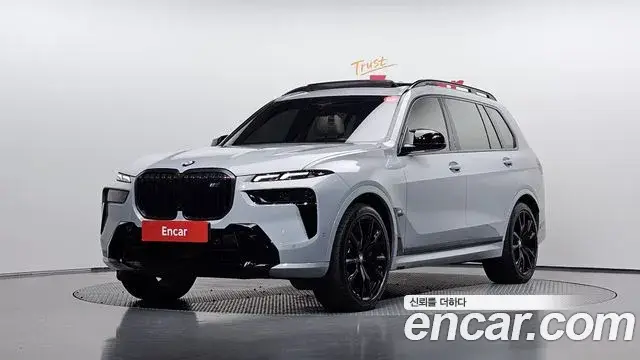 BMW X7, 2025