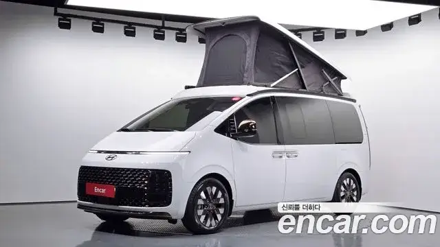 Hyundai Staria, 2022