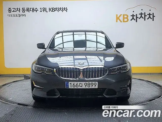 BMW 3 Series, 2020