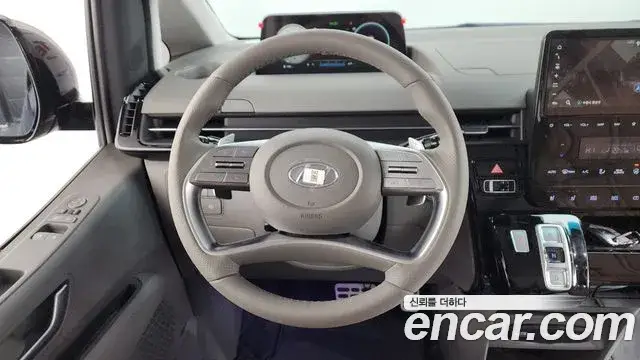 Hyundai Staria, 2022