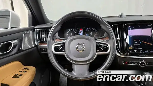Volvo V60 Cross Country, 2021