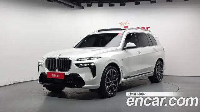 BMW X7, 2025