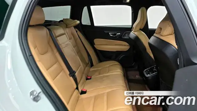 Volvo V60 Cross Country, 2019