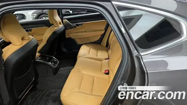Volvo S90, 2022