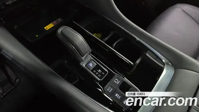Toyota Alphard, 2024