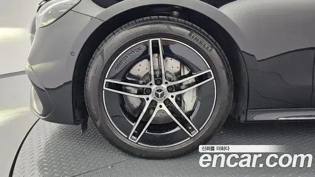 Mercedes-Benz E-Class, 2024