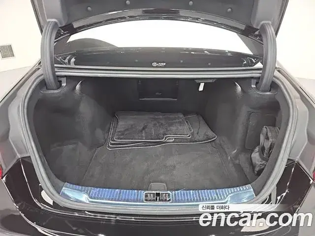 Mercedes-Benz S-Class, 2024
