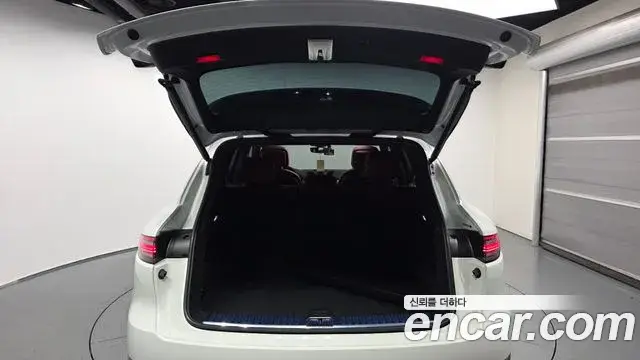 Porsche Cayenne, 2023