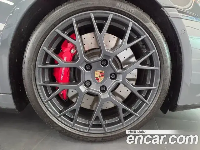 Porsche 911, 2025