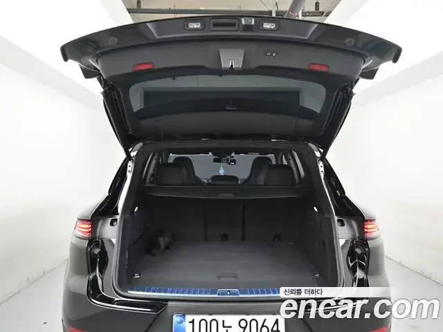 Porsche Cayenne, 2025