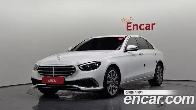 Mercedes-Benz E-Class, 2023