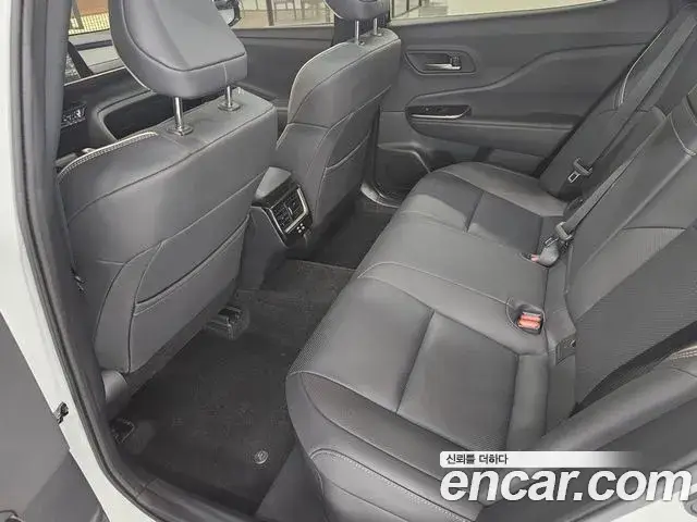 Toyota Crown Crossover, 2024