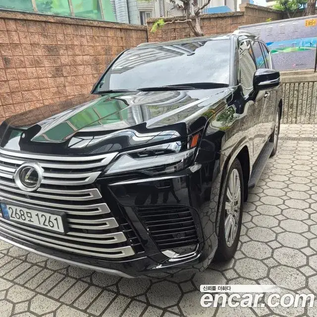Lexus LX, 2025