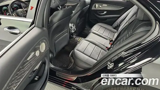 Mercedes-Benz E-Class, 2022