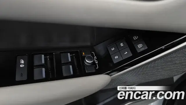 Land Rover Range Rover Velar, 2021