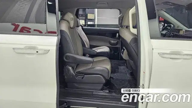 Kia Carnival, 2025