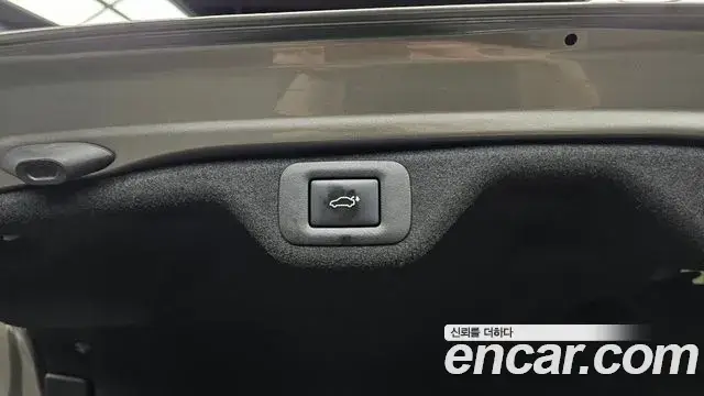Lexus ES300h, 2023
