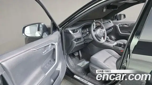 Toyota RAV4, 2025