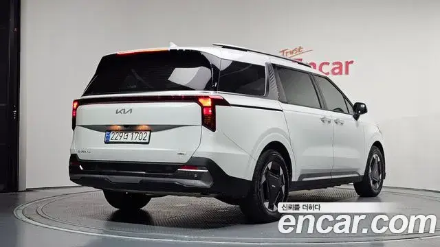 Kia Carnival, 2024