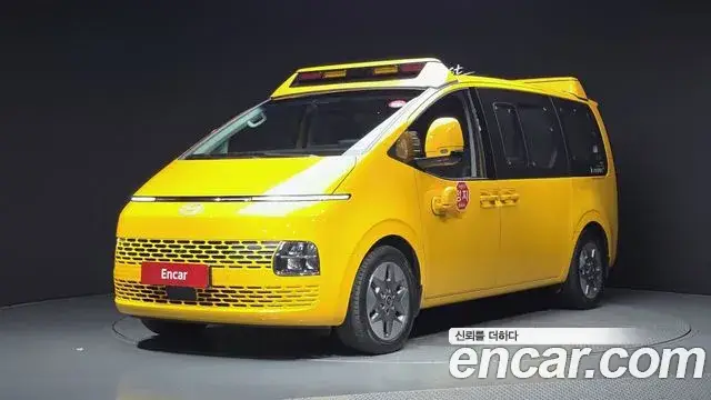 Hyundai Staria, 2025