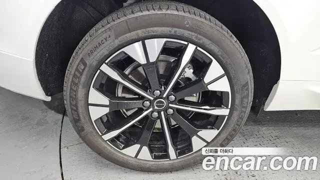 Volvo XC60, 2025