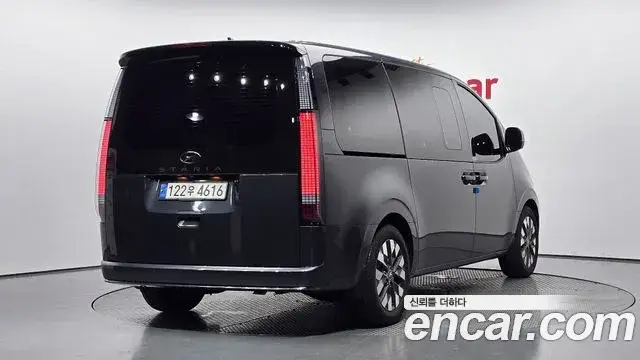 Hyundai Staria, 2024